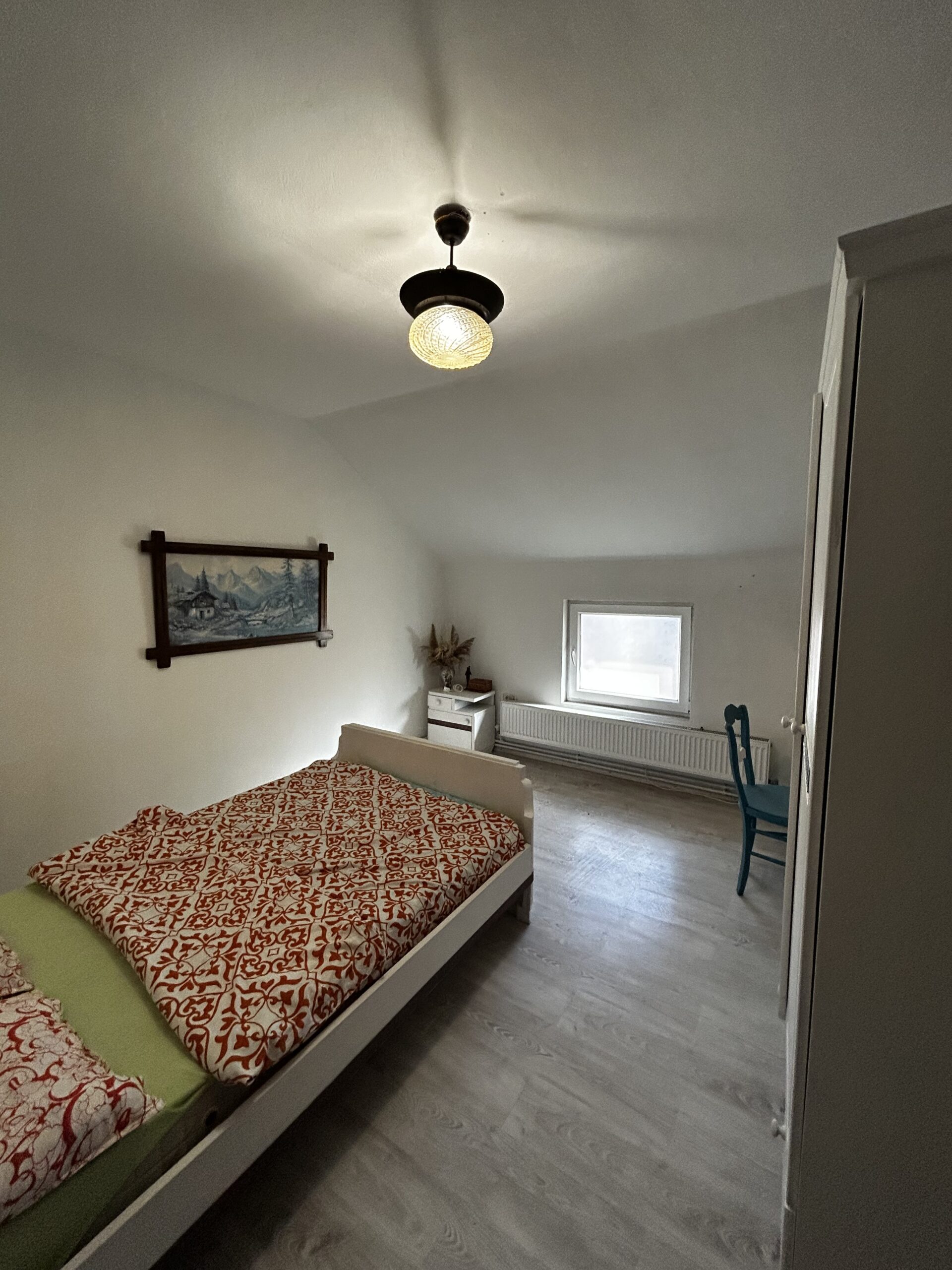 Apartament 2 camere la casa Parneava de inchiriat