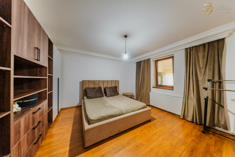 Apartament 2 camere la casa de vanzare in Arad