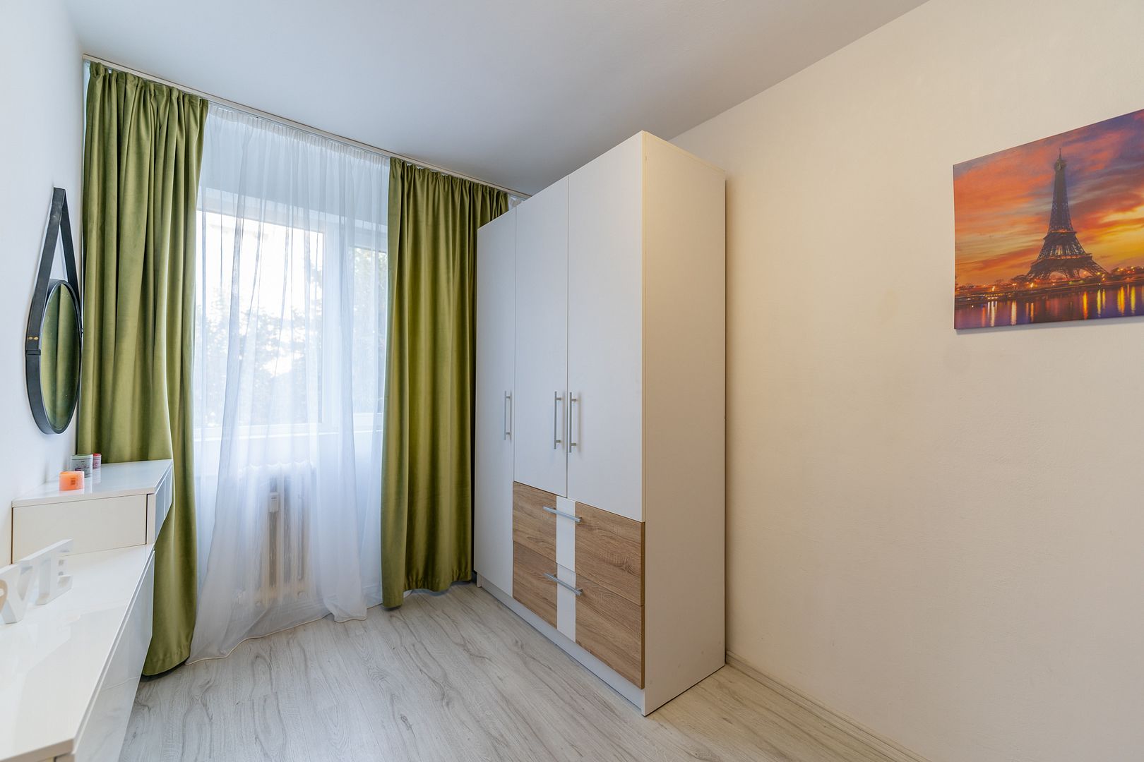 Apartament 3 camere modern in Intim