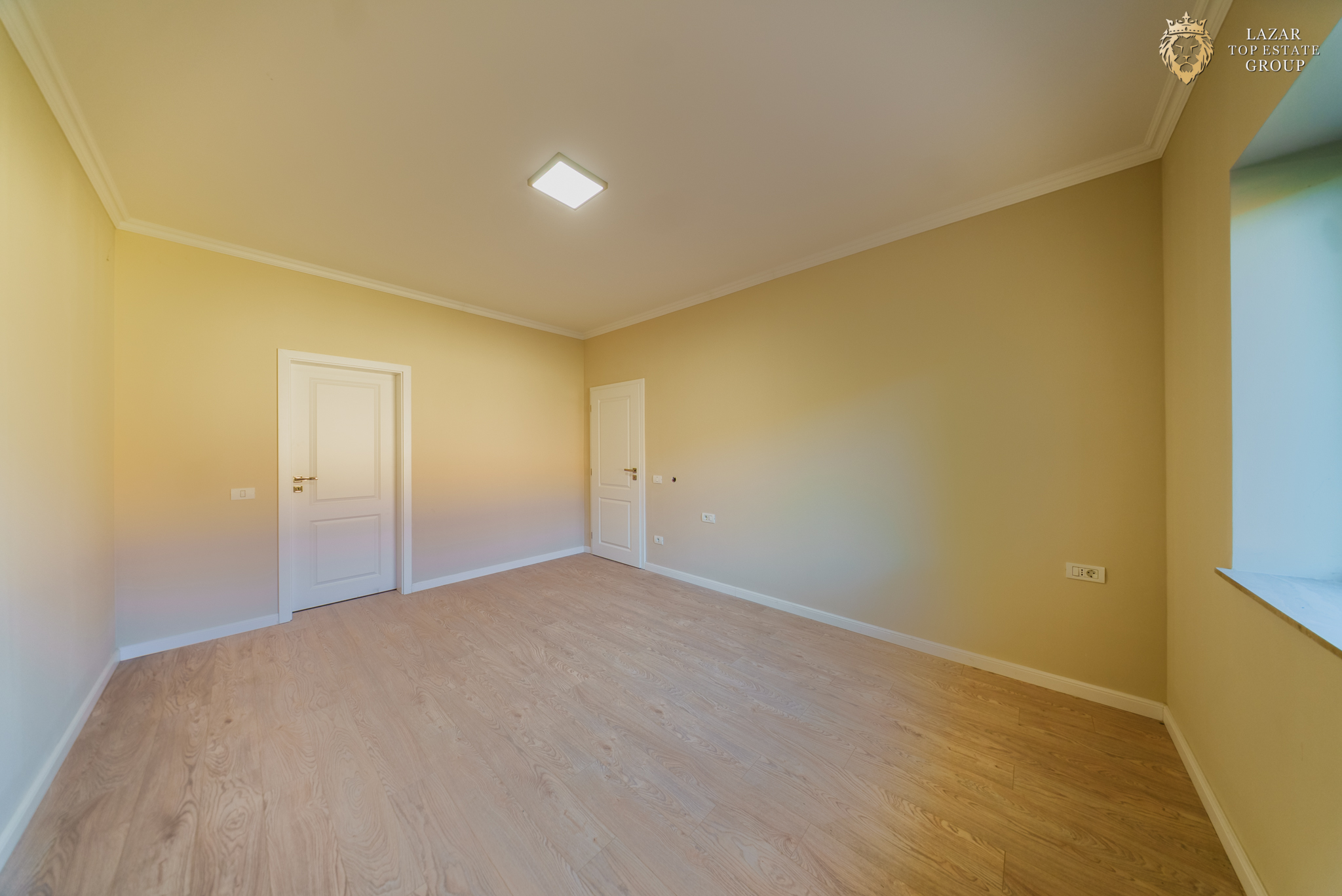 Apartament nou +curte cu terasa 4 camere in Gai