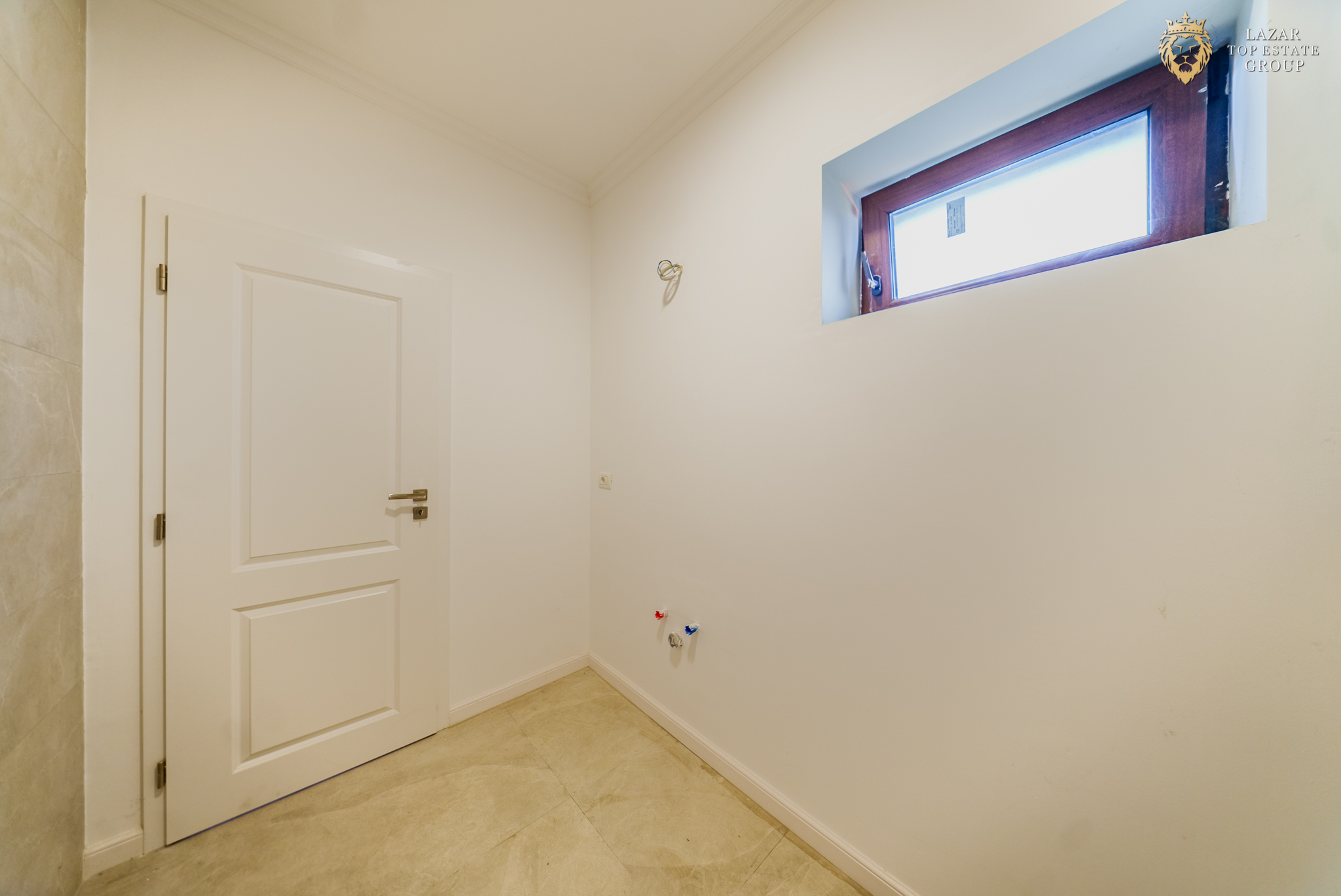 Apartament nou +curte cu terasa 4 camere in Gai