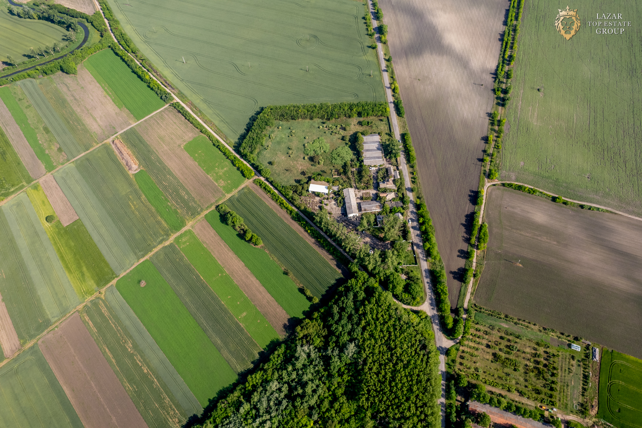 Cladire industriala de vanzare cu potential 3,5 ha in Batania