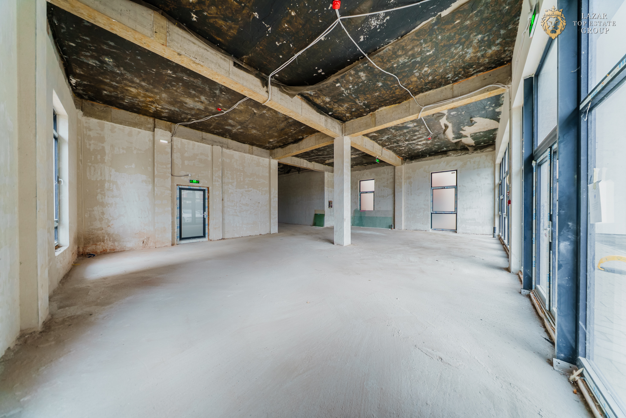 Spatiu Comercial Premium – 370 mp, Vitrină 13 m, 3 Intrări • Adora Par