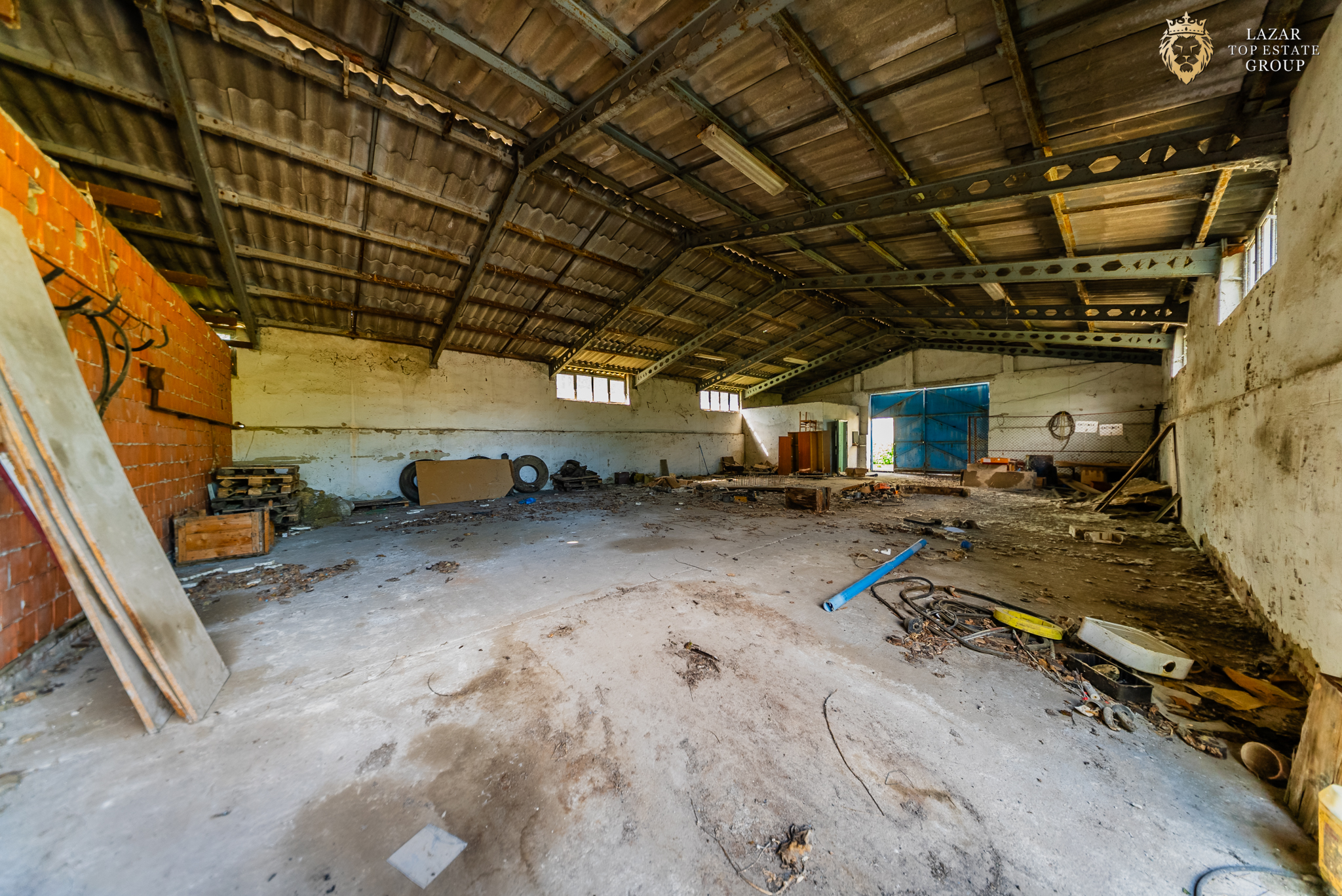 Cladire industriala de vanzare cu potential 3,5 ha in Batania