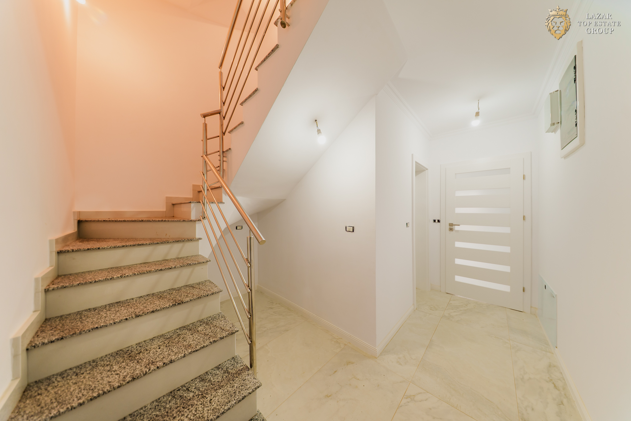Vila noua 5 camere de vanzare in Gai