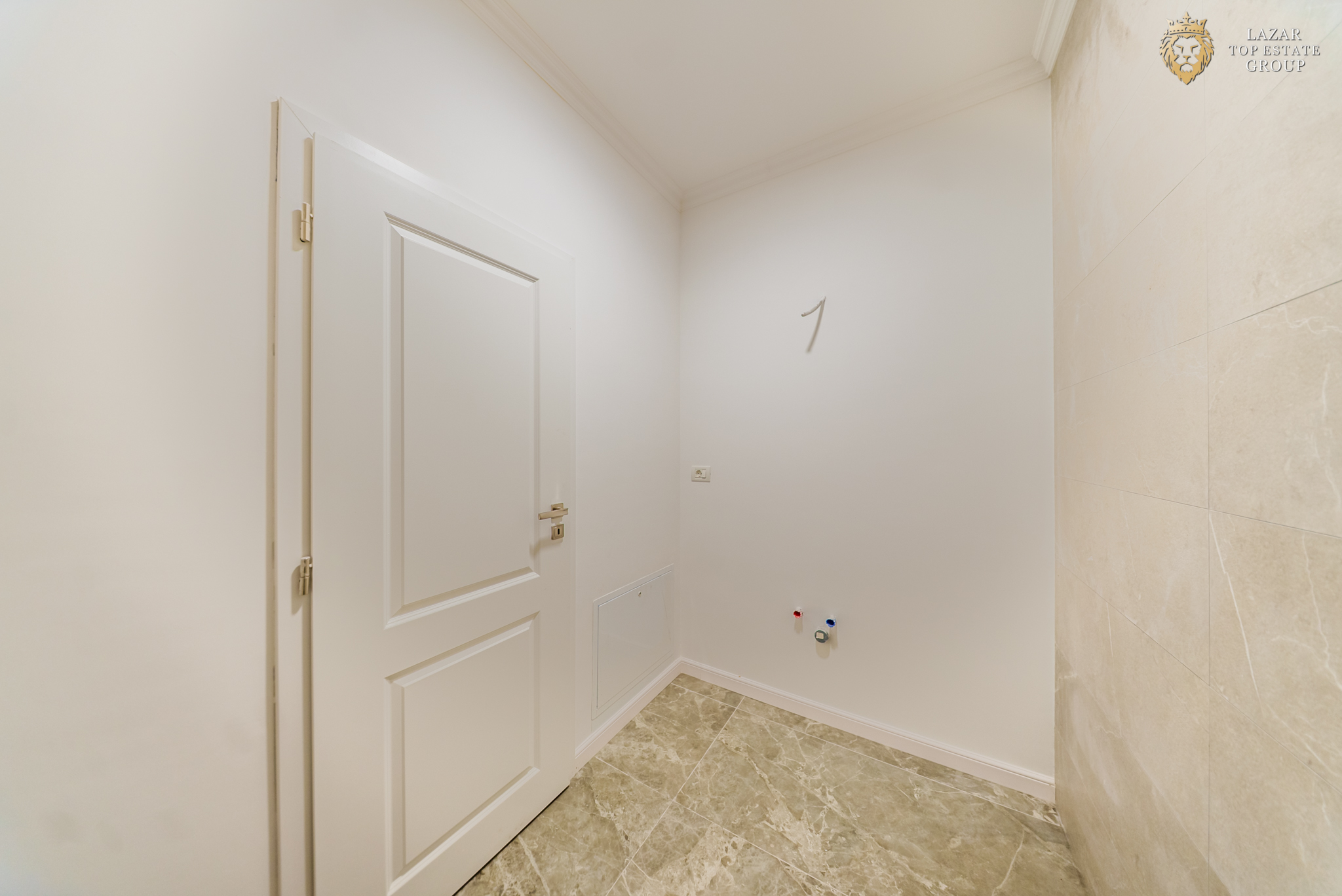 Apartament nou +curte cu terasa 4 camere in Gai