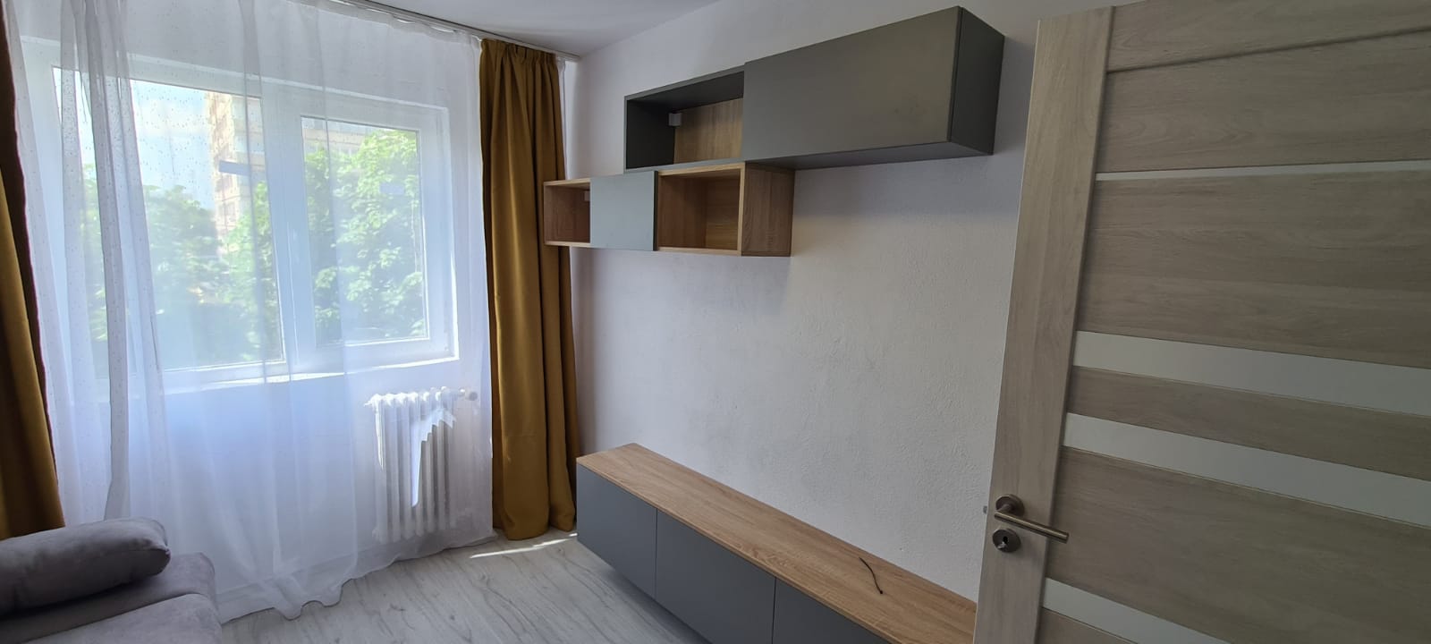 Apartament 3 camere modern in Intim