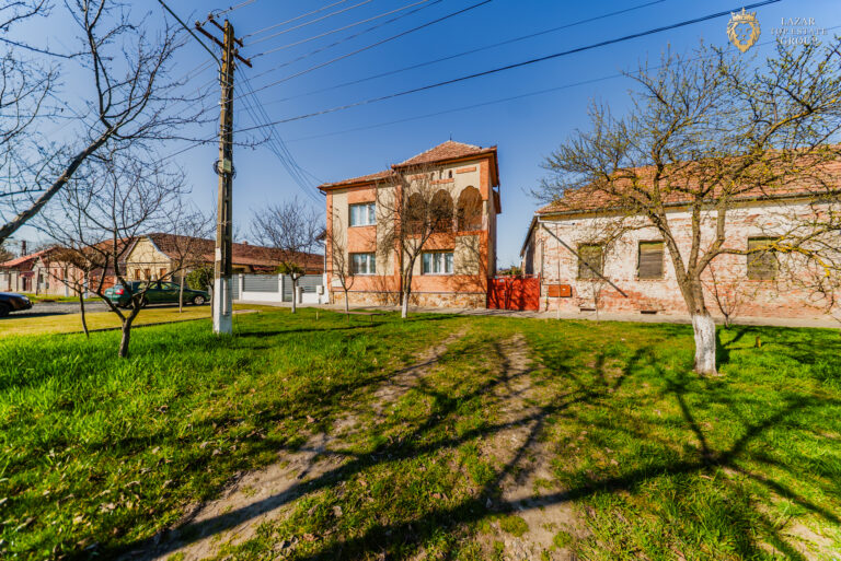 Casa 5 camere Fantanele de vanzare