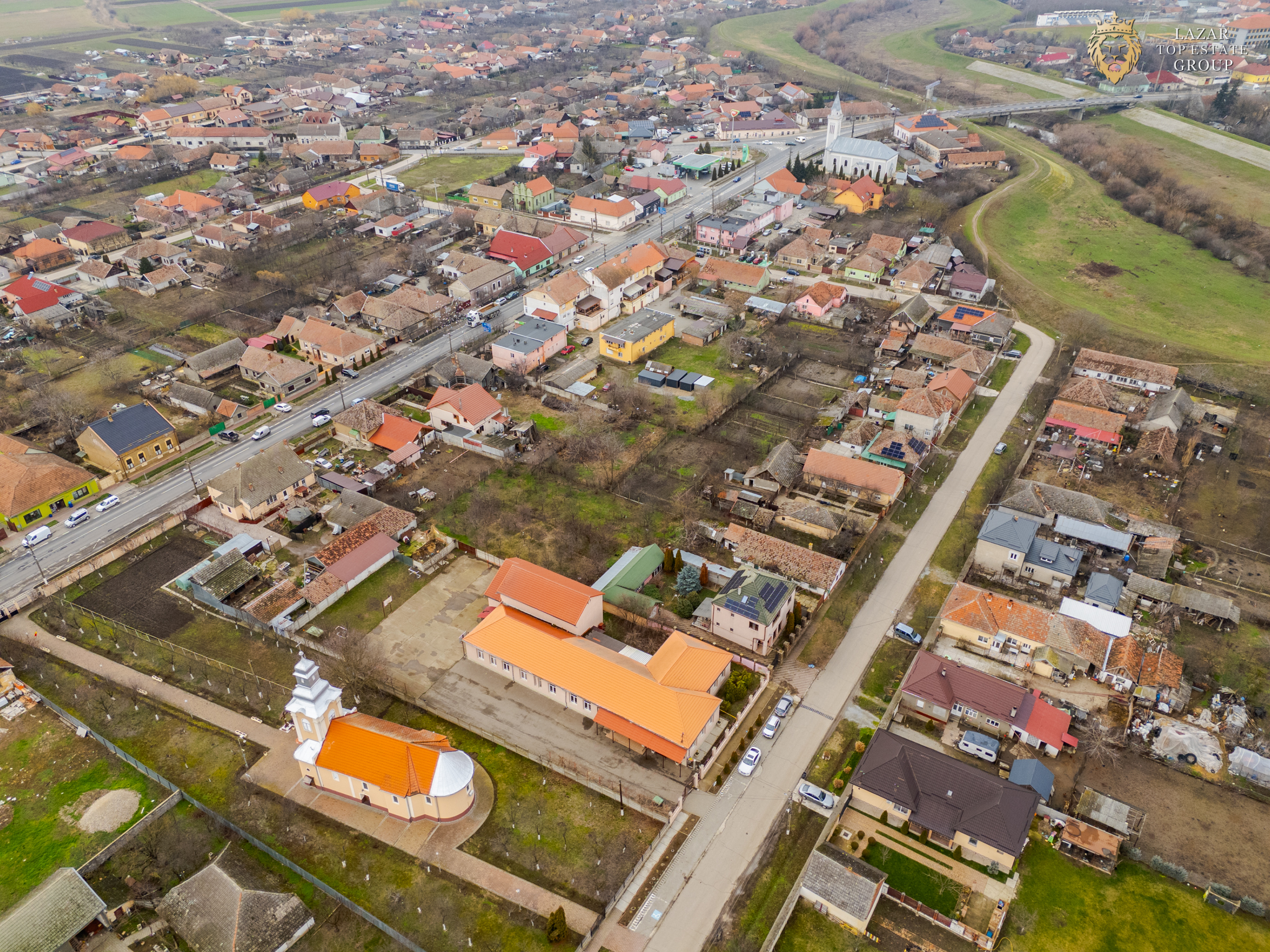 Vilă 5 camere de Vanzare Chișineu-Criș