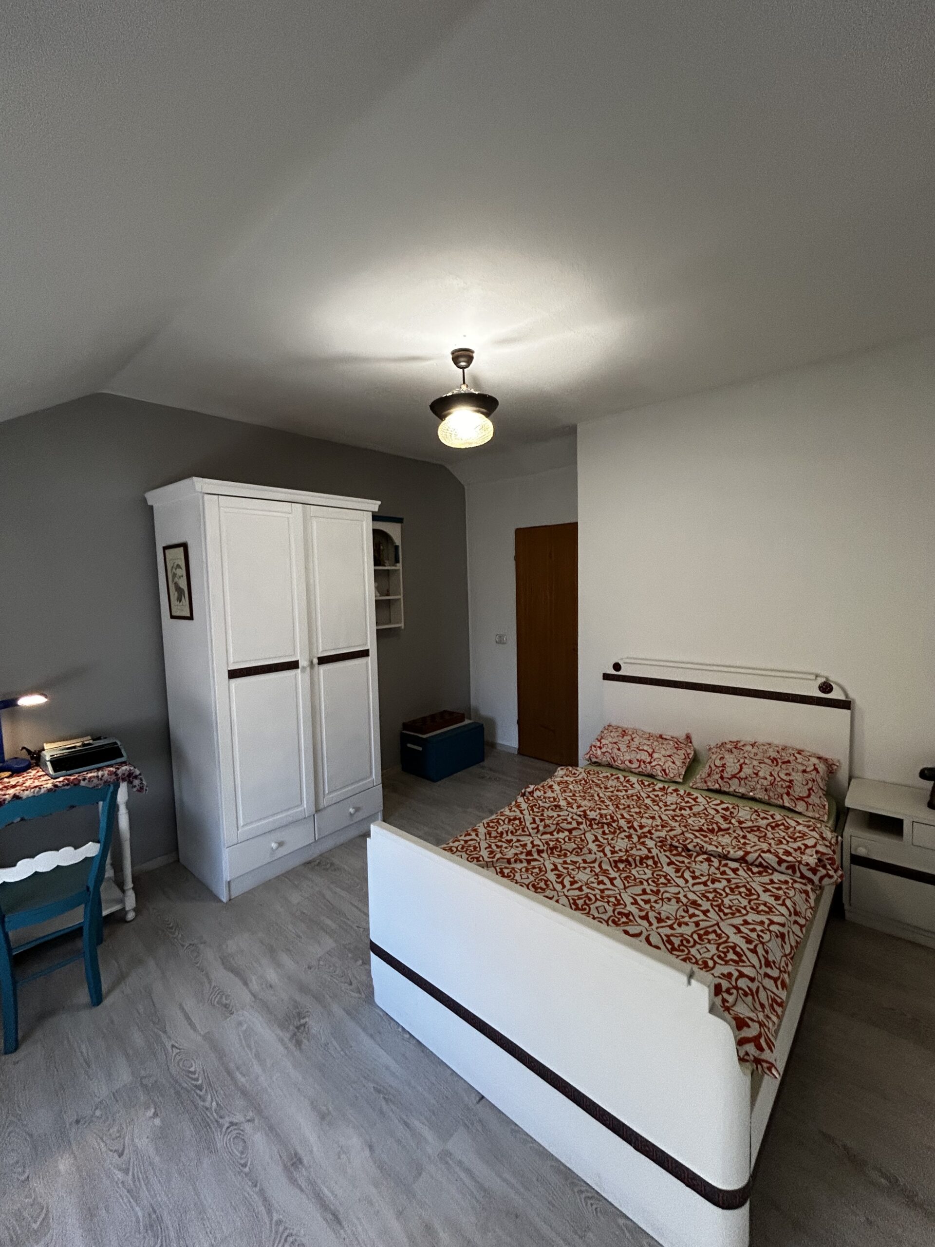 Apartament 2 camere la casa Parneava de inchiriat