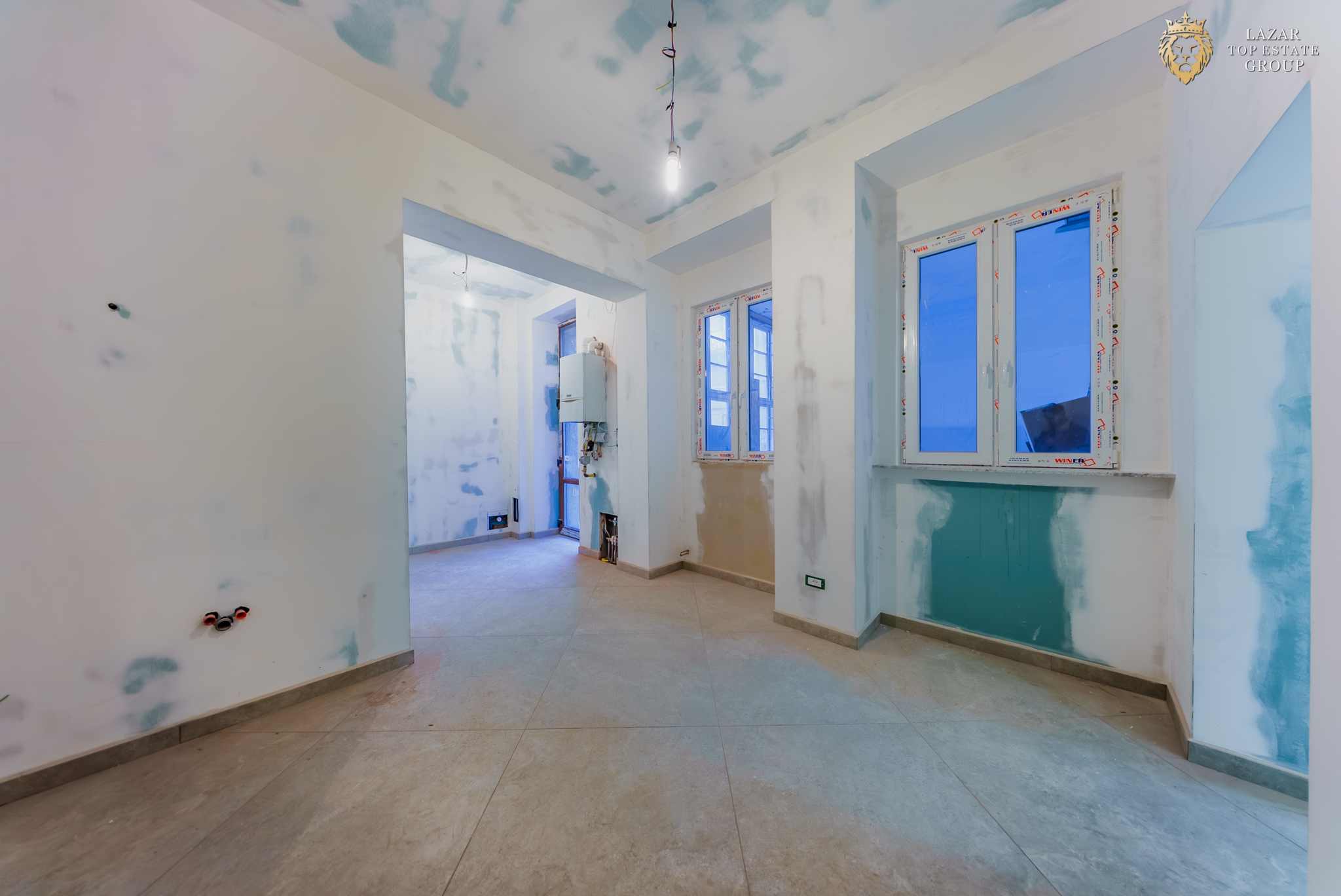 Apartament clasic 4 camere de vanzare Unirii