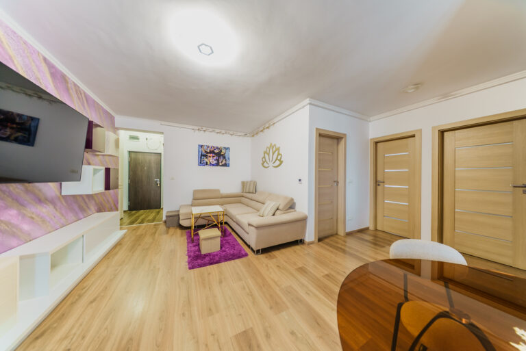 Apartament 3 camere Adora Park De Vanzare
