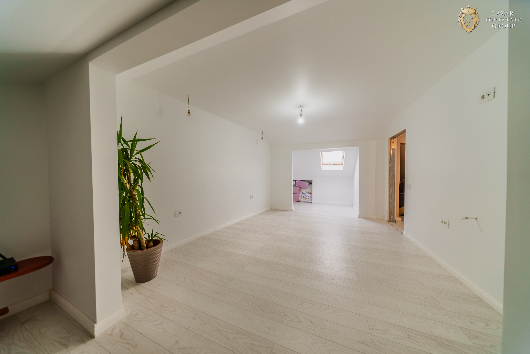 Vila moderna minimalista de vanzare in Arad