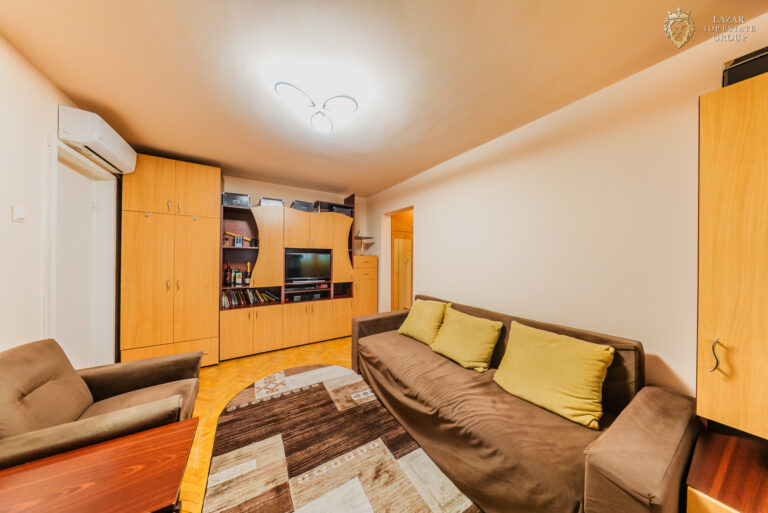 Apartament 2 camere de vanzare in Vlaicu
