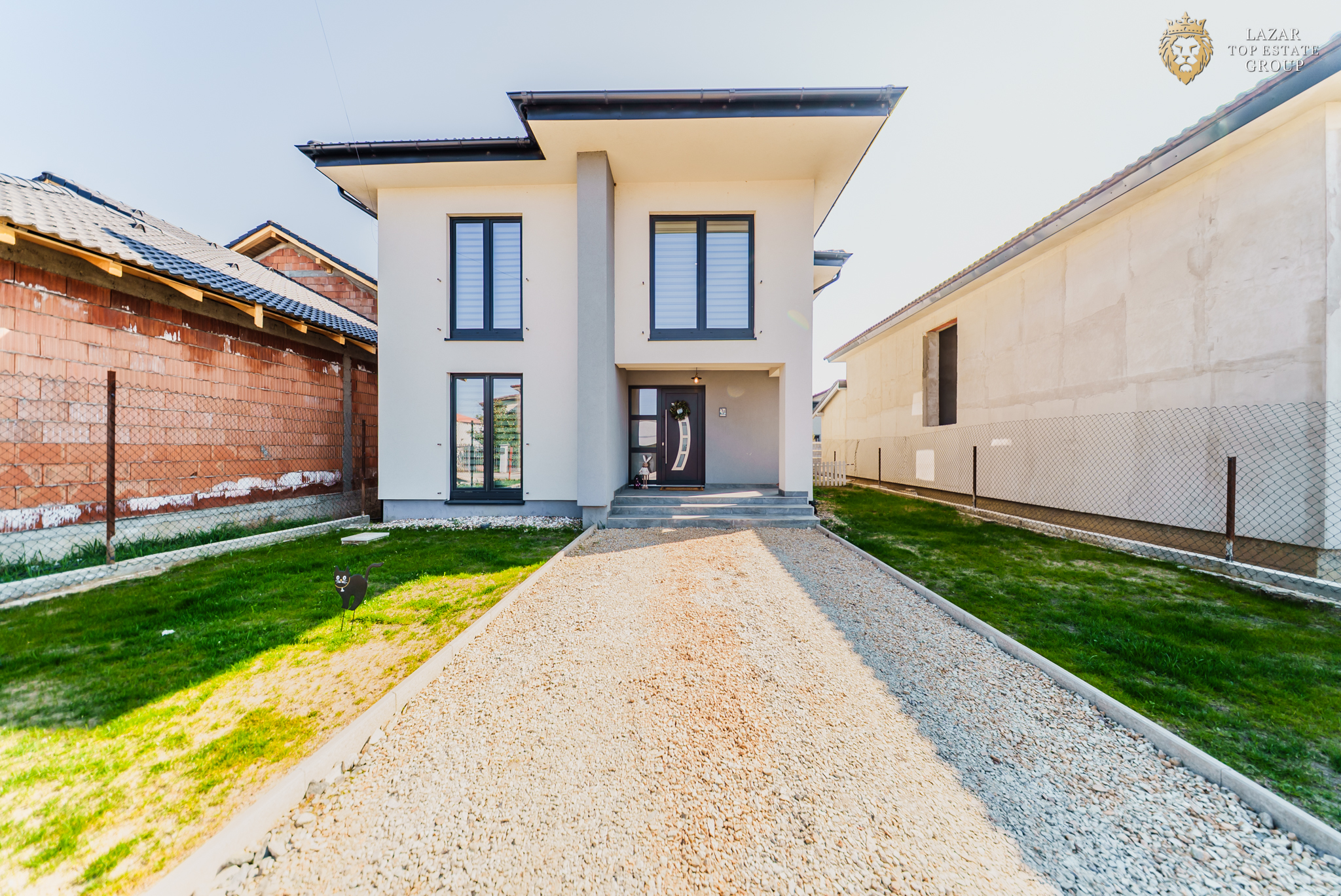 Casa moderna de vanzare in Livada