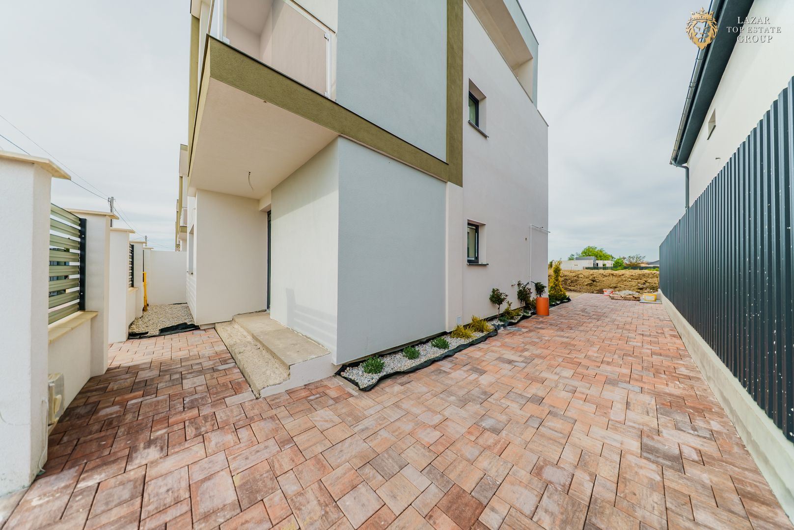 Vilă de vânzare cu 8 camere Zona Gai
