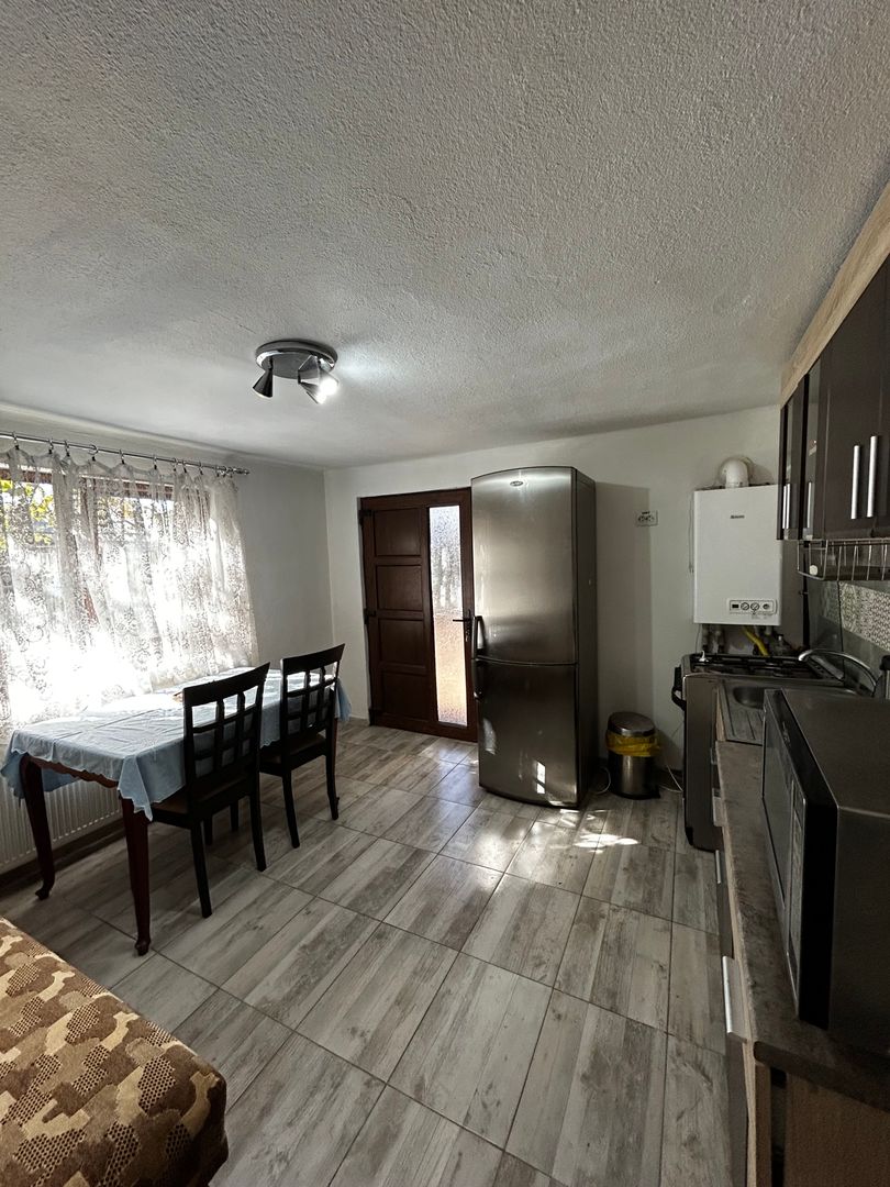 Apartament de inchiriat 2 camere, Zona Parneava