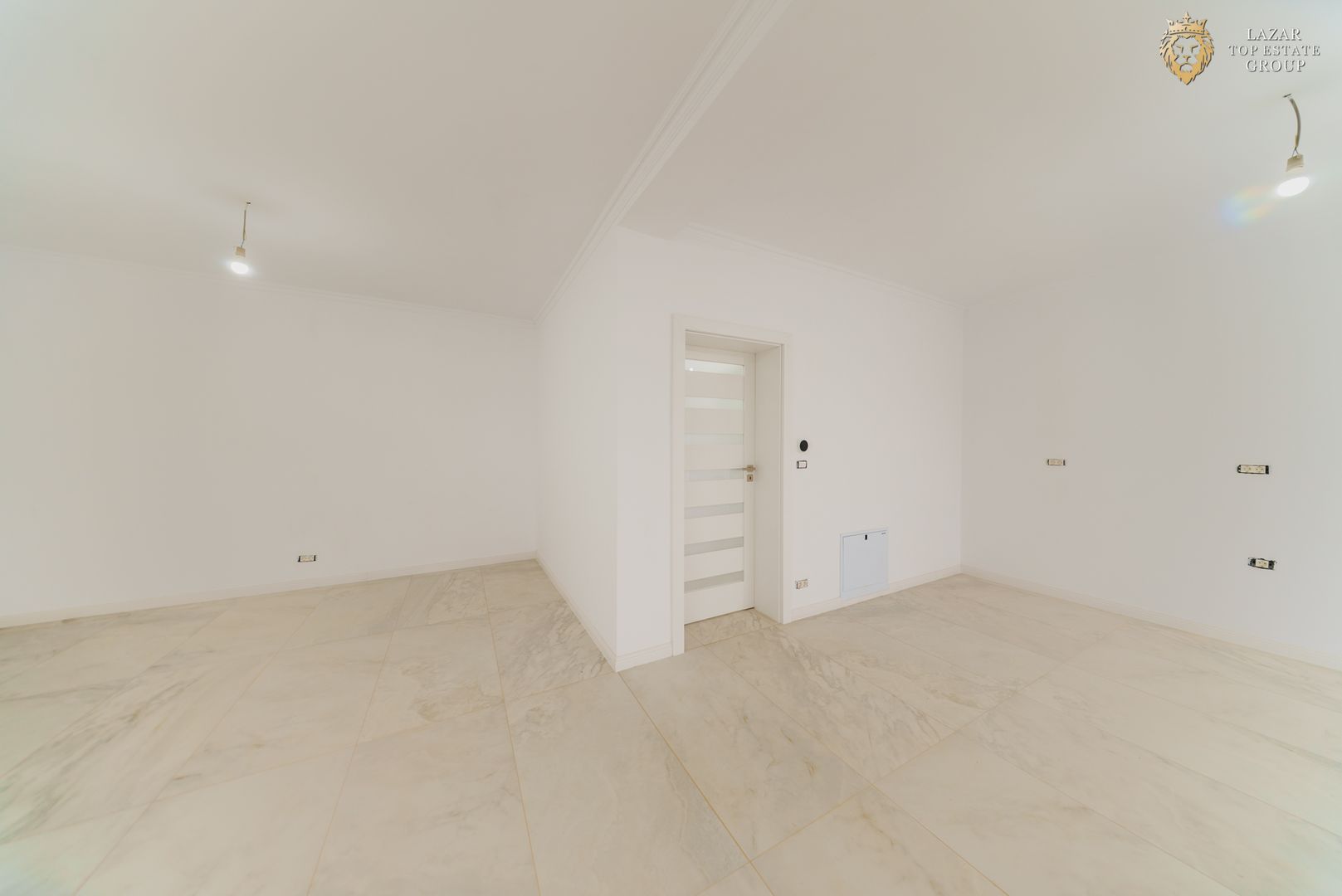 Vilă de vânzare cu 8 camere Zona Gai