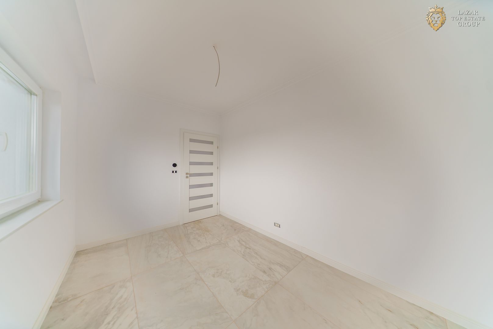 Vilă de vânzare cu 8 camere Zona Gai