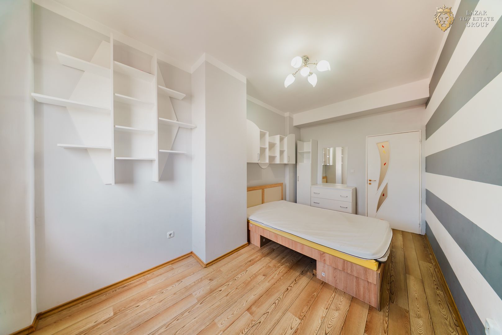 Apartament 2 camere de vanzare Ared UTA