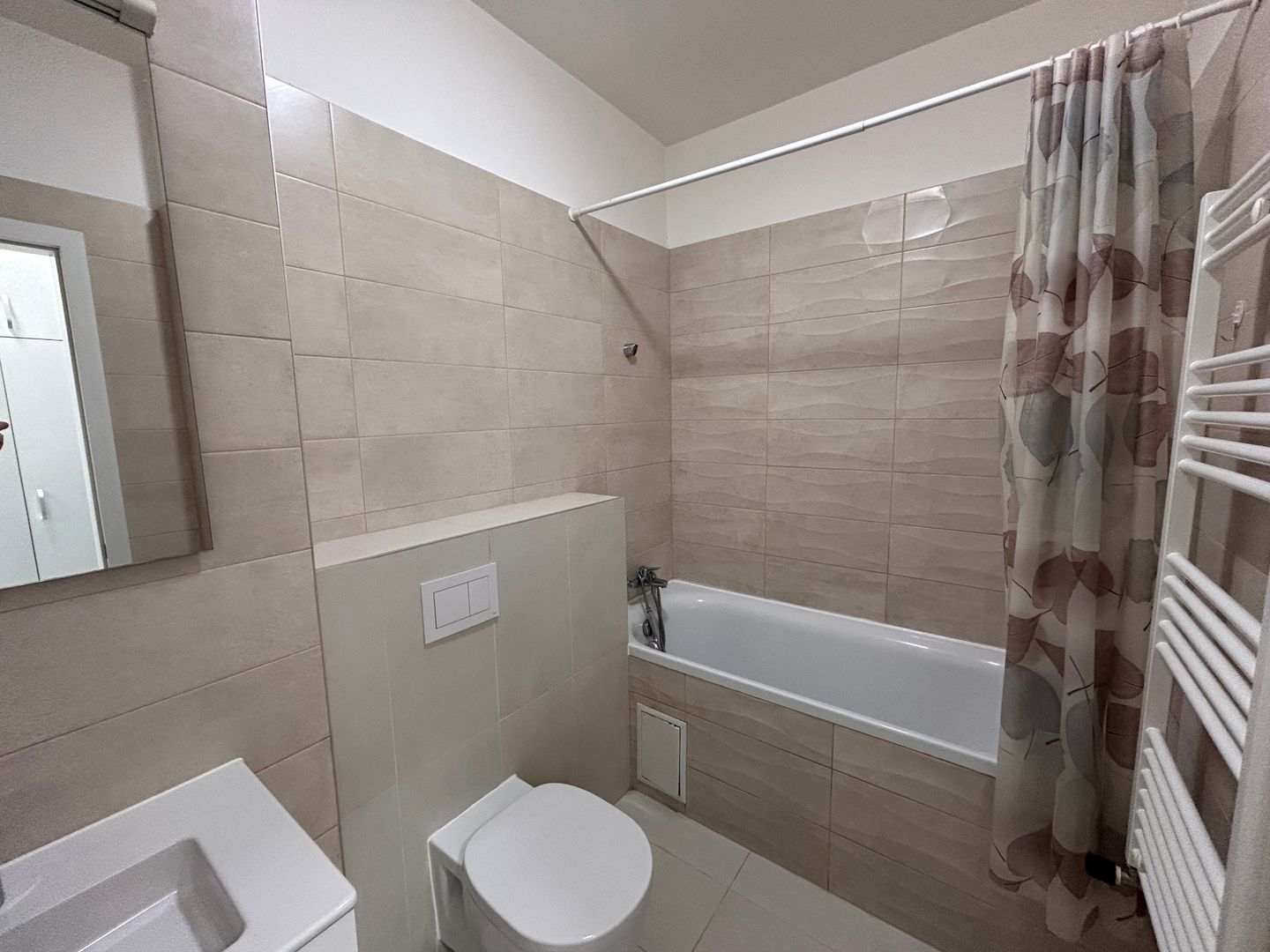 Apartament 2 camere Adora Park de inchiriat
