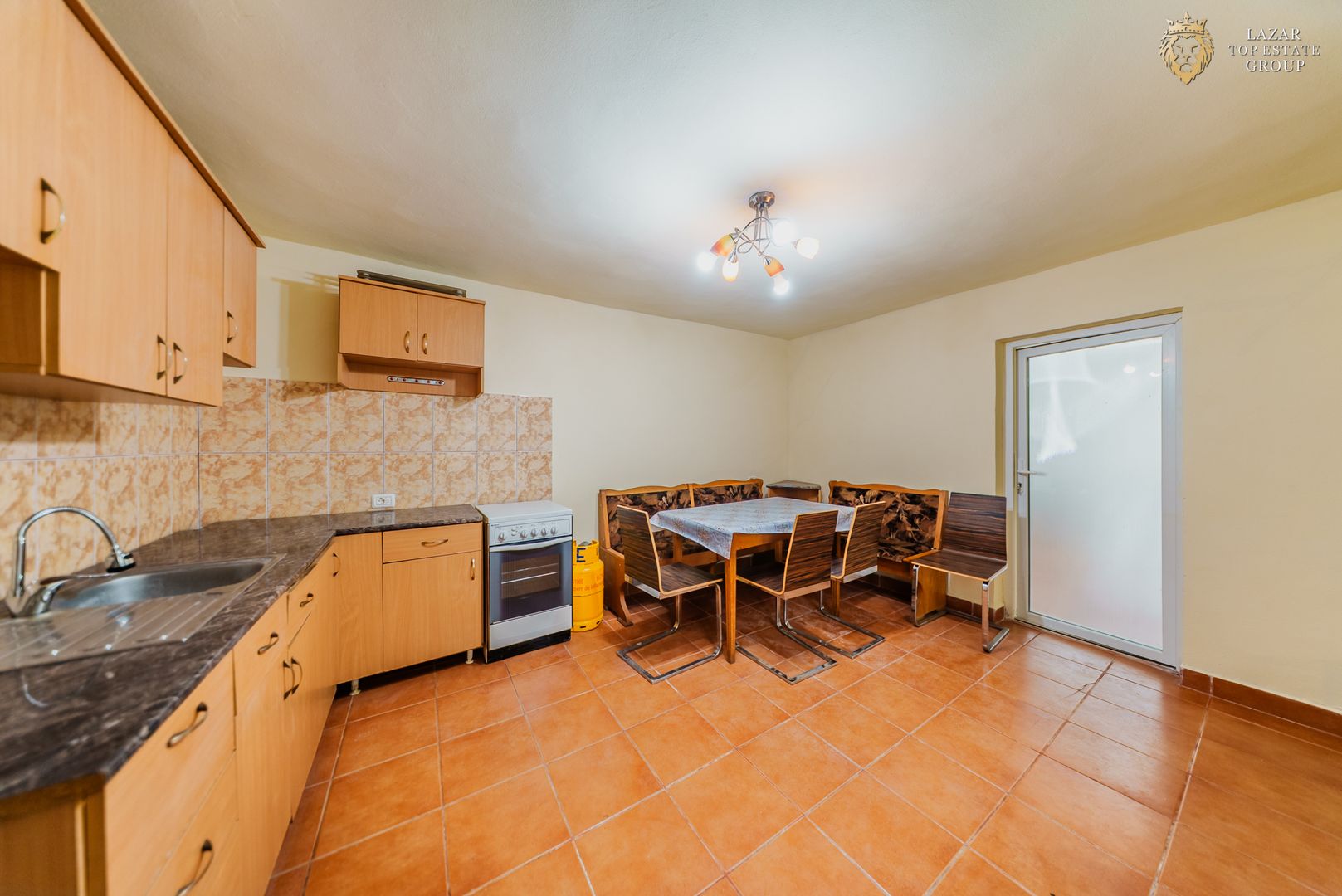 Casa 3 camere de vanzare in Minis