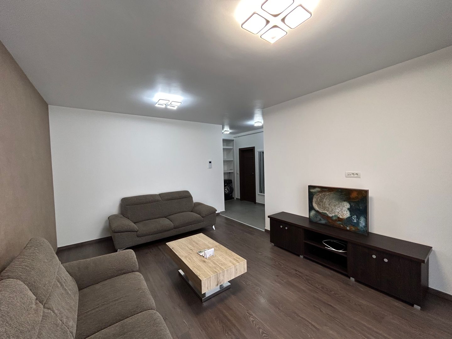 Apartament 2 camere Adora Park de inchiriat