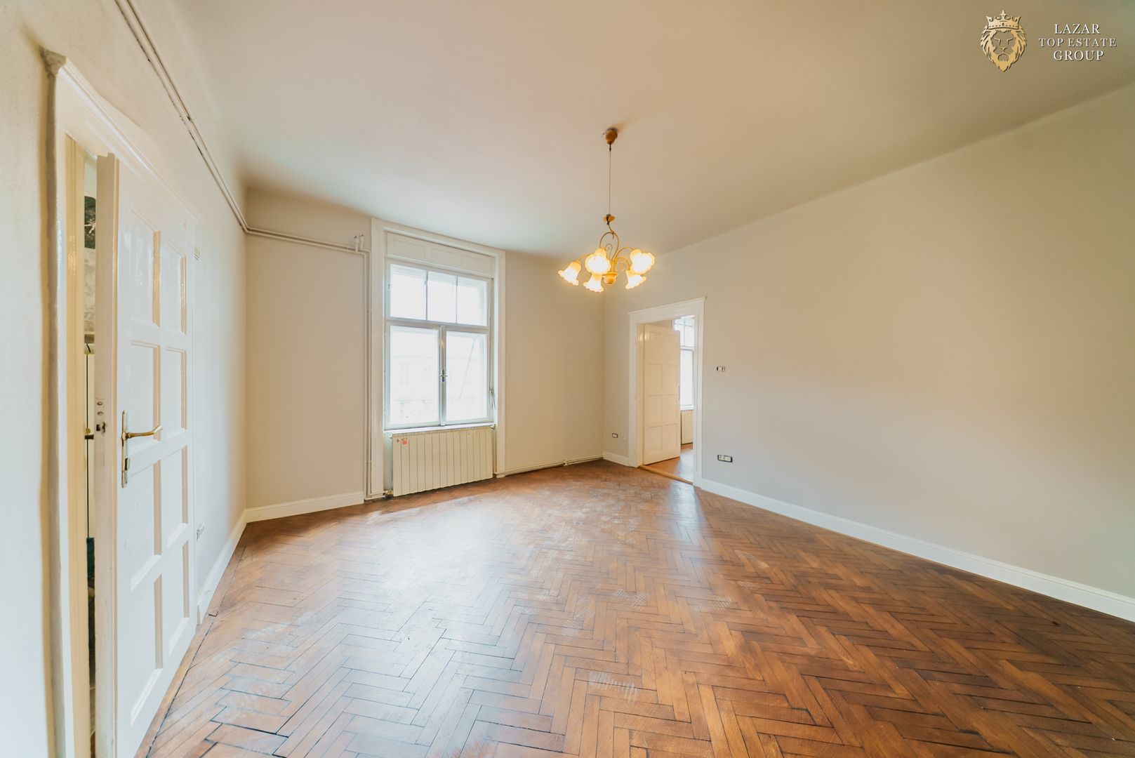 Apartament ultracentral 4 camere de vanzare