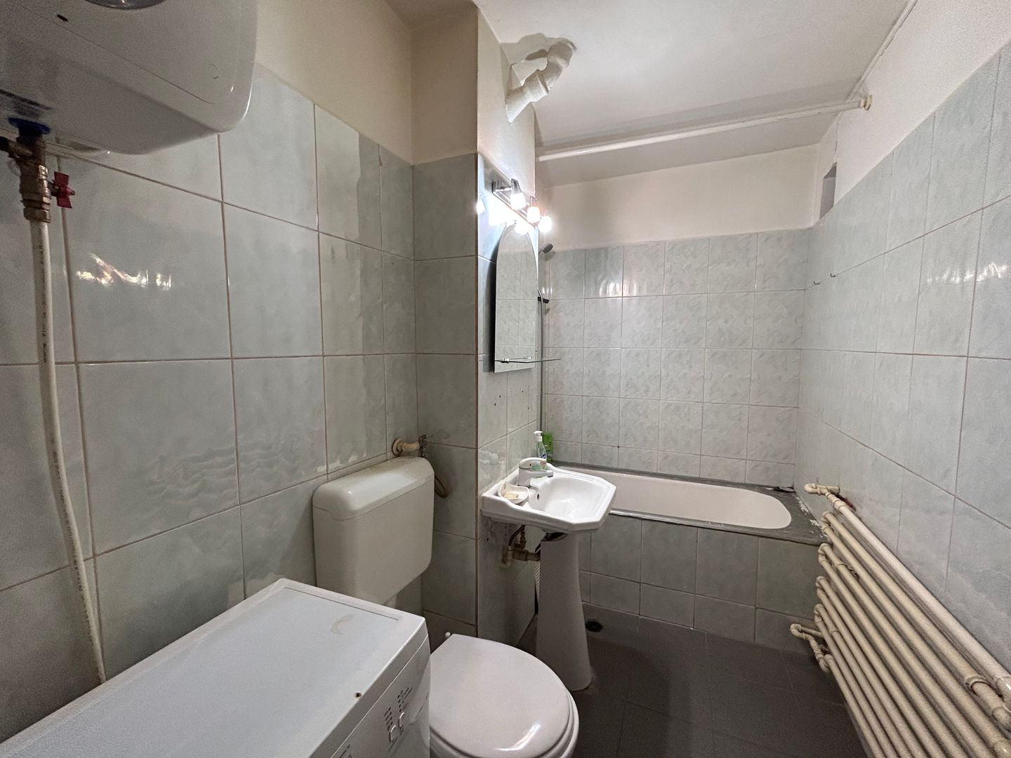 Apartament 2 camere Confectii de inchiriat