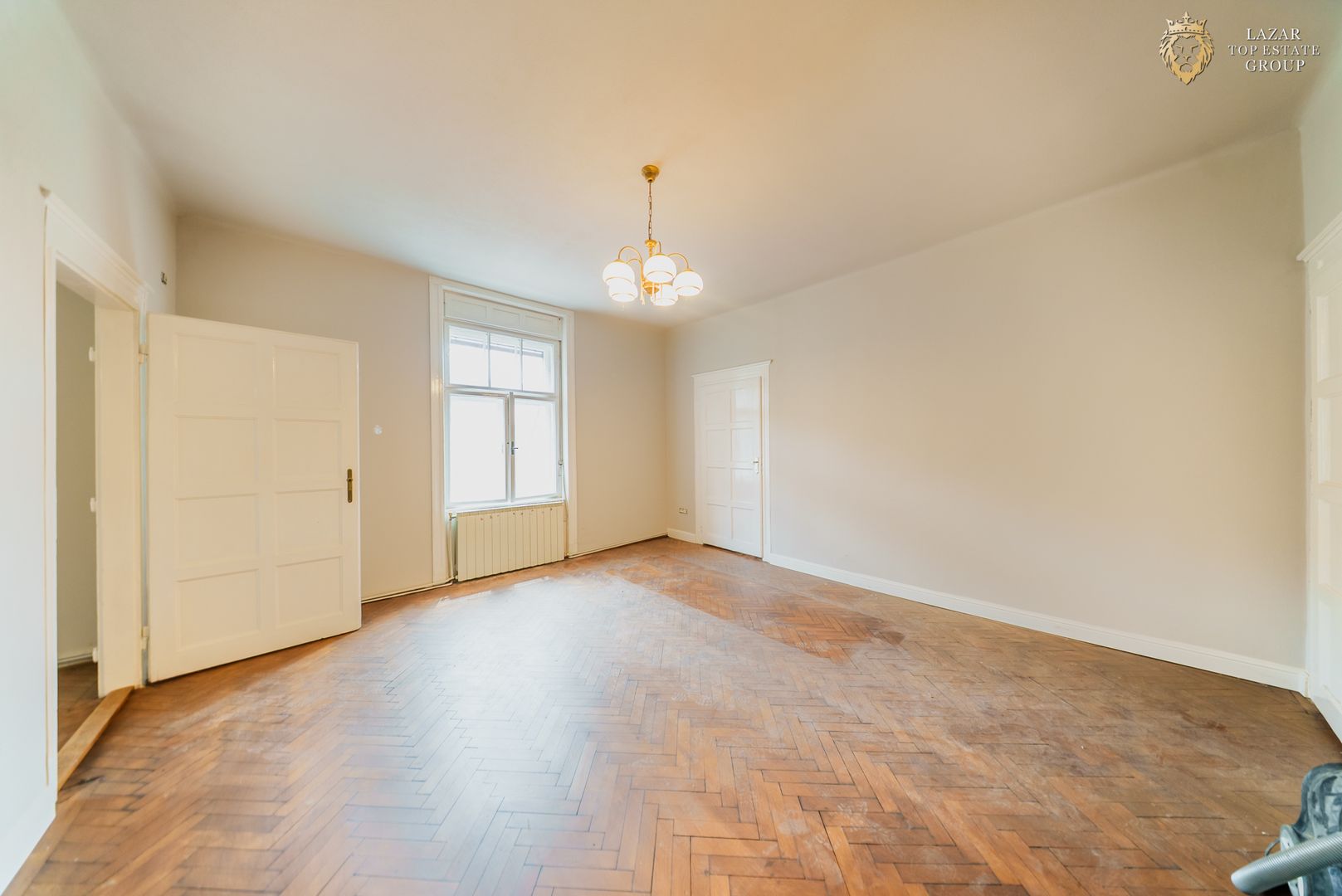 Apartament ultracentral 4 camere de vanzare