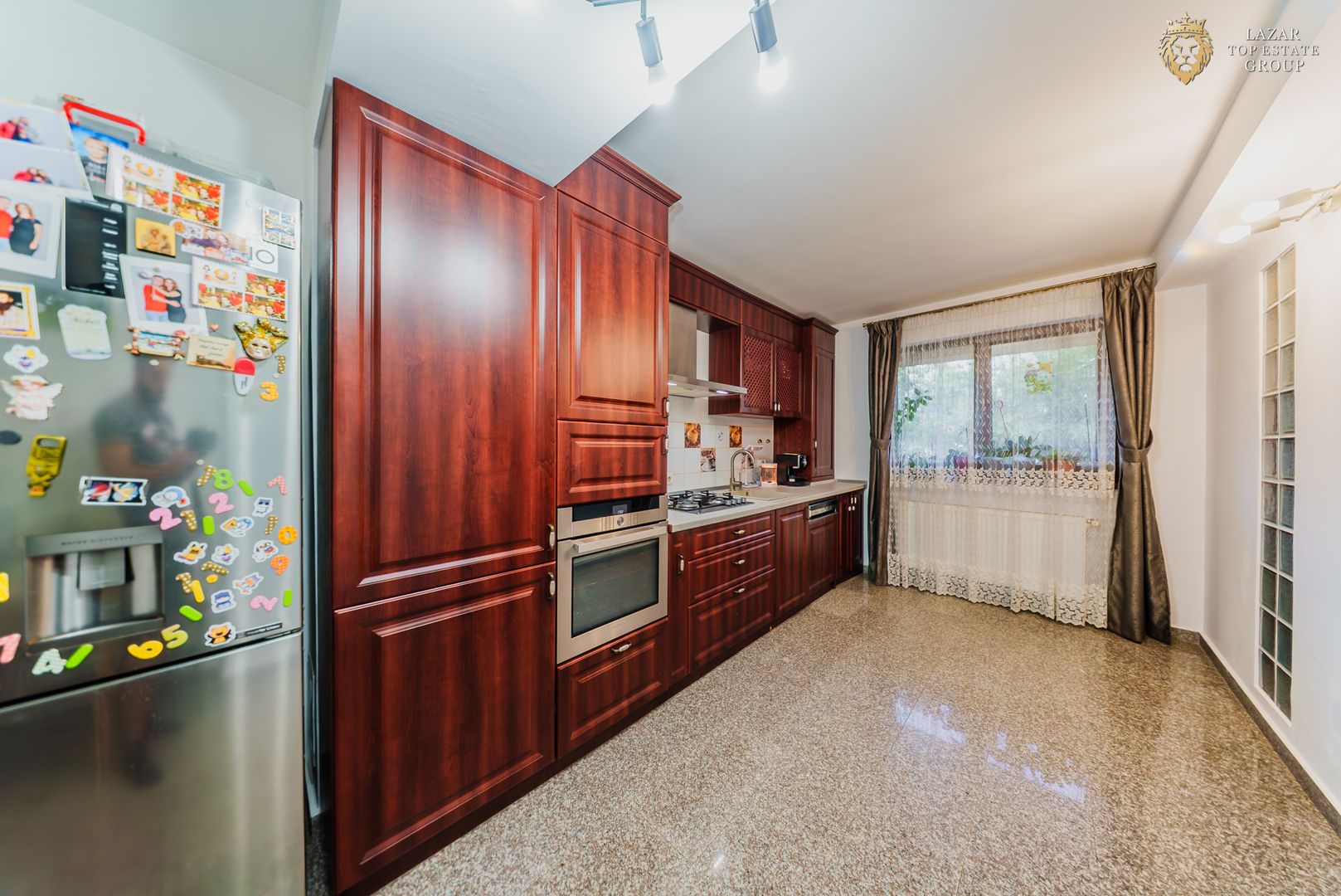Casă premium 4 camere de vânzare