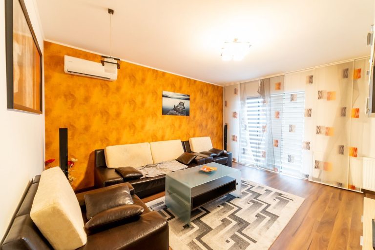Apartament modern 2 camere la Adora Park