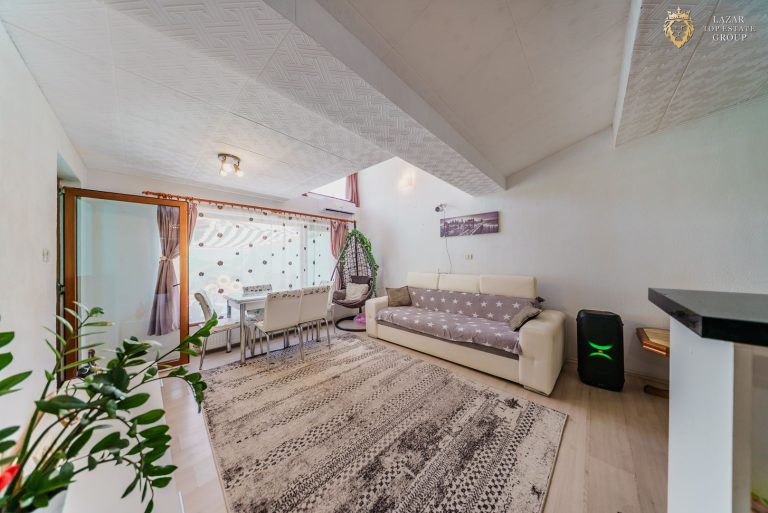 Casă 3 camere de vânzare – Cartier Verde