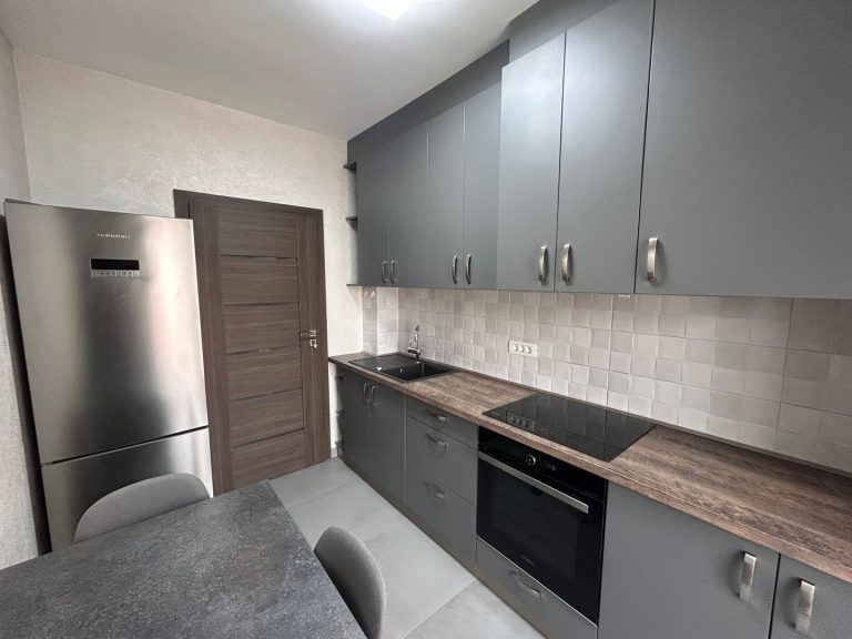 Apartament 2 camere Adora Park de inchiriat