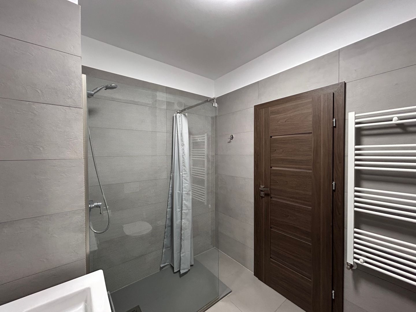Apartament 2 camere Adora Park de inchiriat