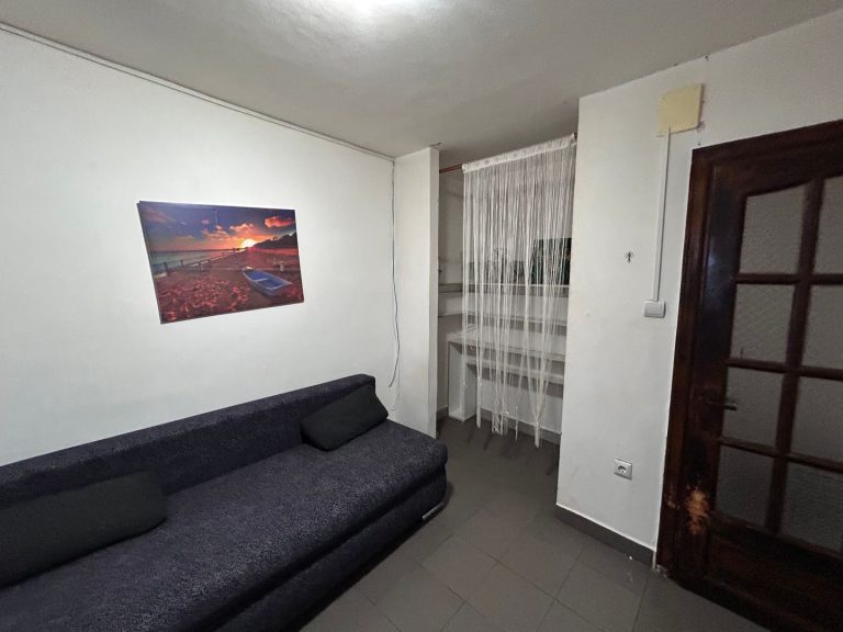 Apartament 2 camere Confectii de inchiriat