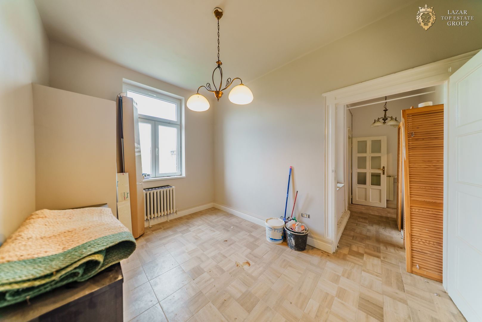 Apartament ultracentral 4 camere de vanzare