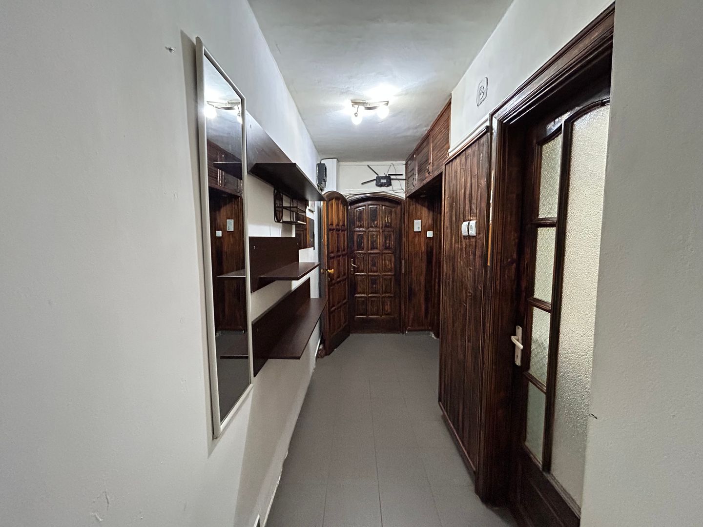 Apartament 2 camere Confectii de inchiriat