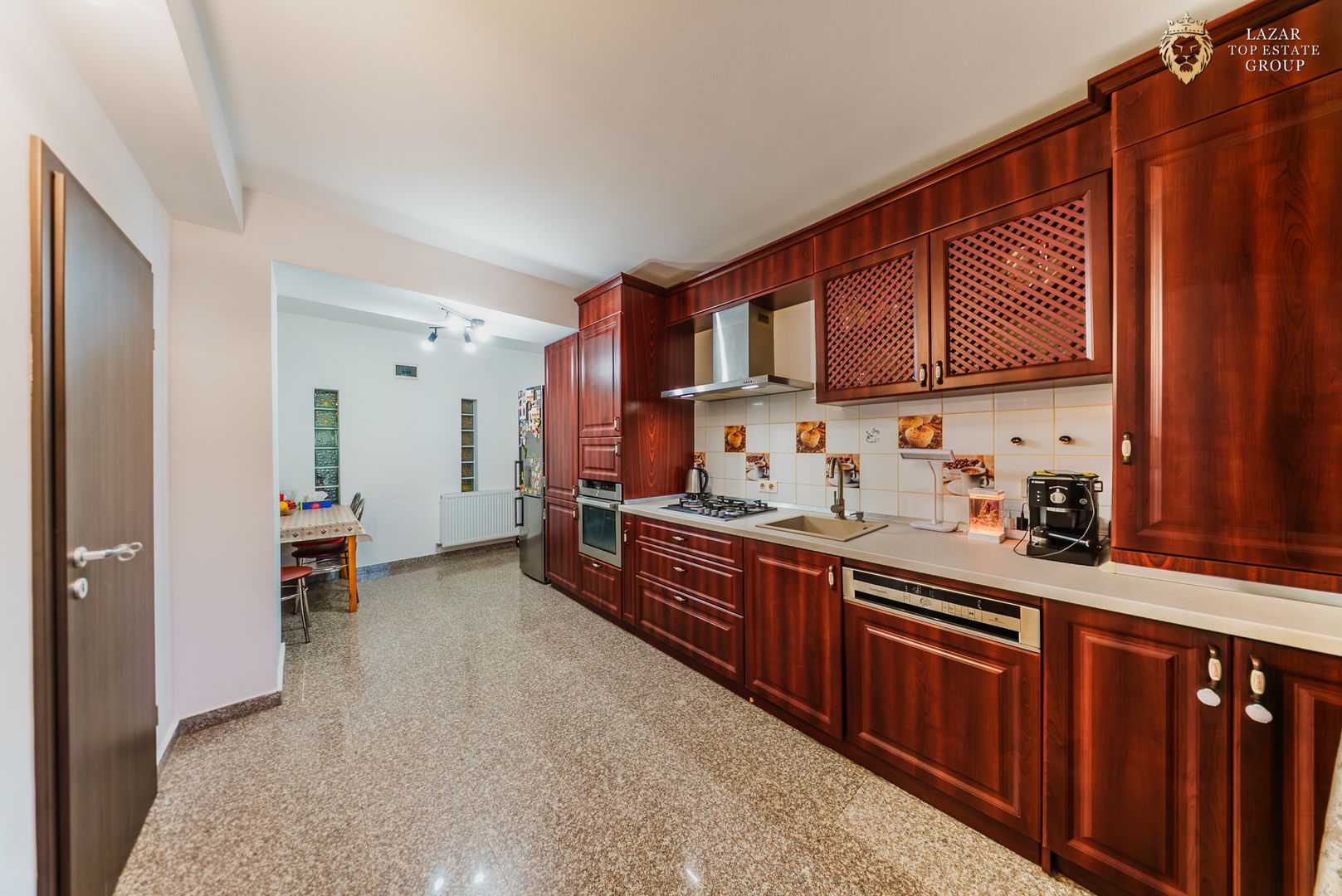 Casă premium 4 camere de vânzare