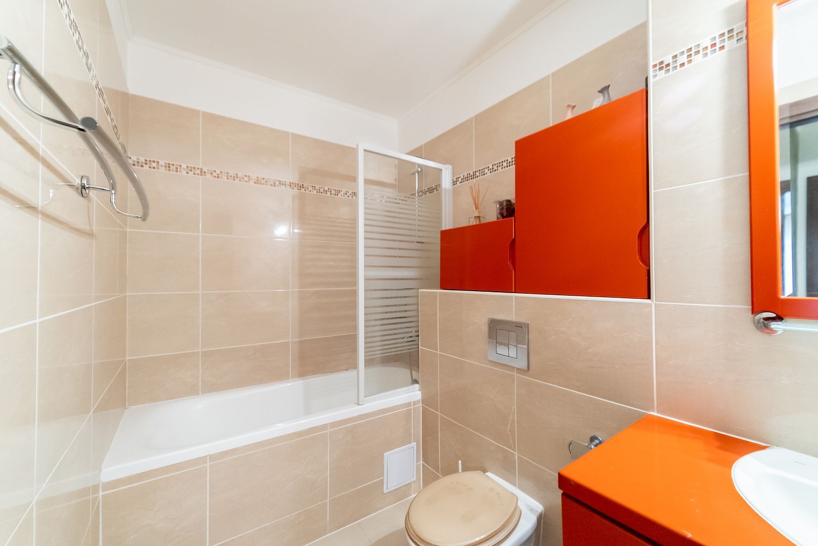 Apartament modern 2 camere la Adora Park