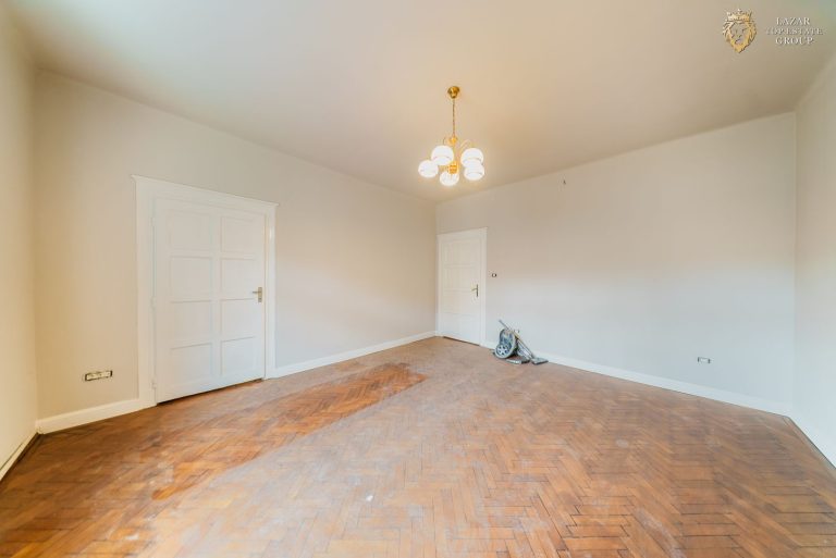 Apartament ultracentral 4 camere de vanzare