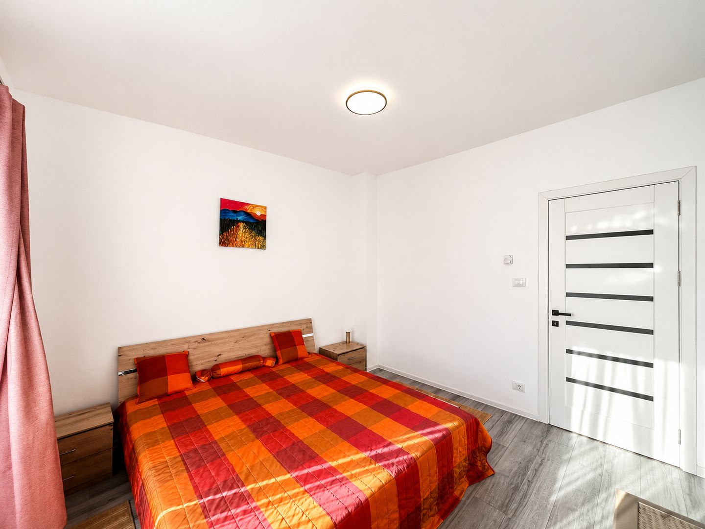 Apartament 3 camere de închiriat Central