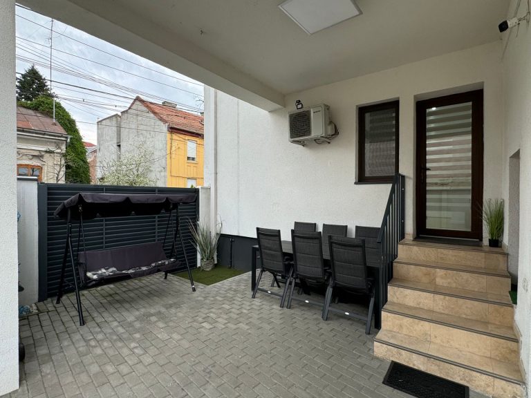 Apartament la casa de inchiriat zona centrala