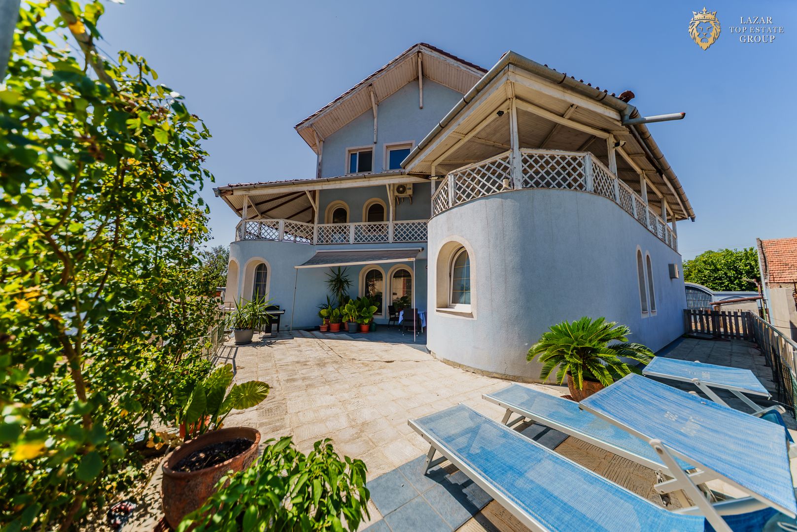 Vila zona Parneava
