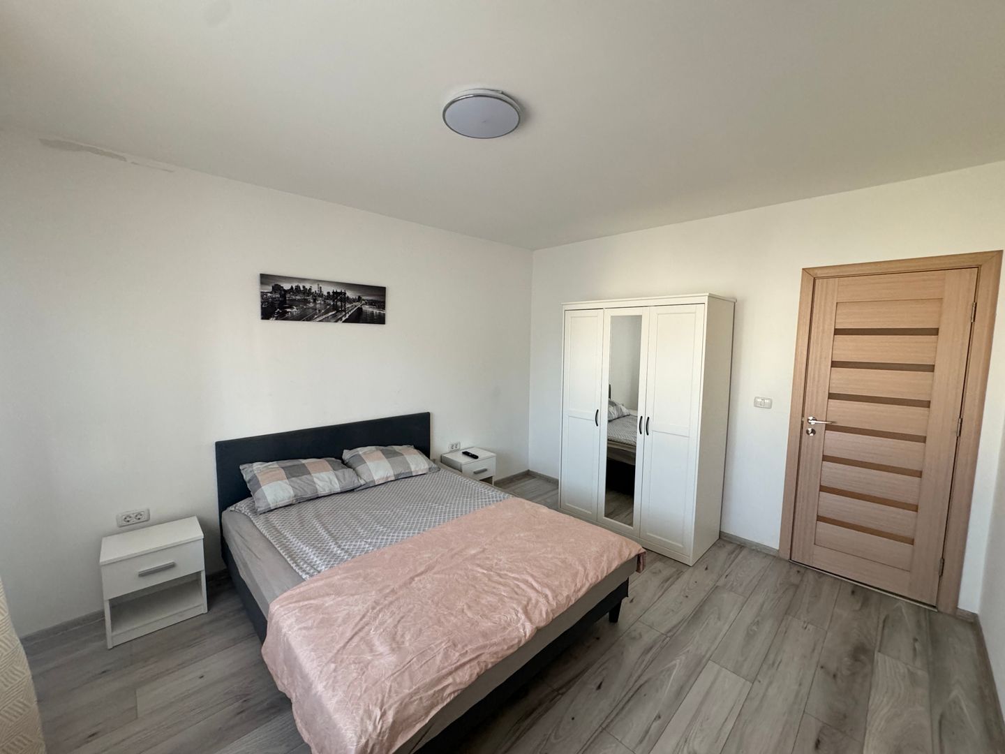 Apartament de inchiriat premium 3 camere la AFI cu parcare inclusă