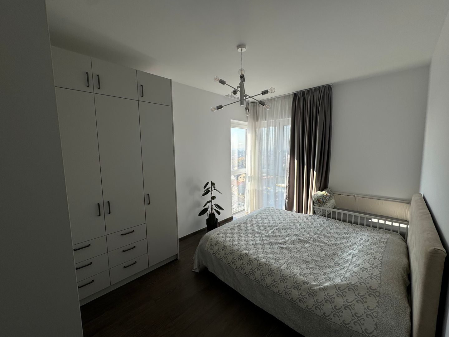 Apartament 3 camere de inchiriat Adora Park