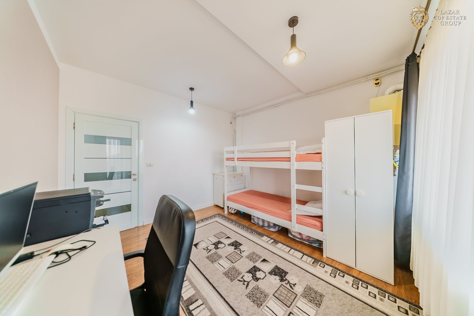 Apartament 2 camere de vânzare – Pârneava