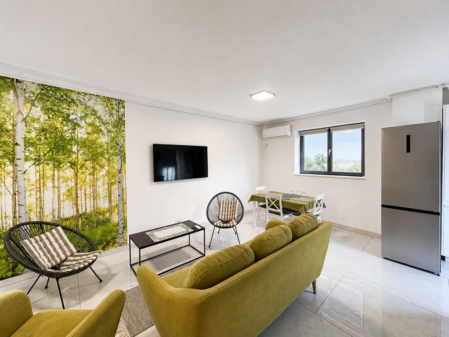 Apartament 3 camere de închiriat Central