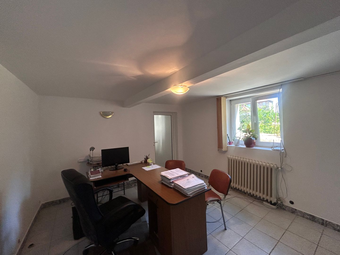 Spatiu Comercial 2 camere central de inchiriat