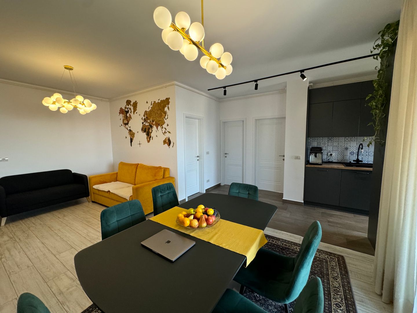 Apartament 3 camere de inchiriat Adora Park